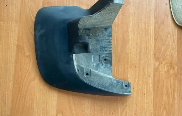 Mitsubishi L200 Front mudguard 5370B204