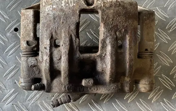 Iveco Daily 3rd gen Front brake caliper