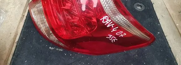 Toyota RAV 4 (XA30) Rear/tail lights