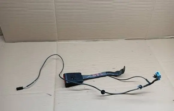 Volkswagen PASSAT B7 Front seatbelt buckle 3AA857755D