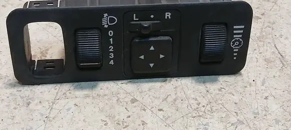 Mitsubishi Space Star Wing mirror switch MR740608 09118