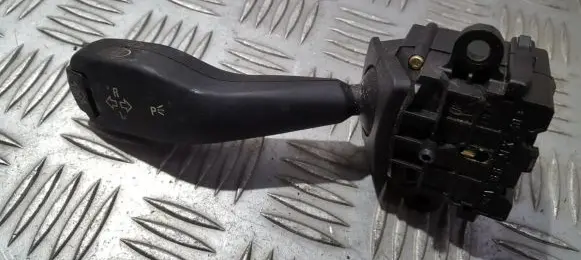 BMW 3 E46 Indicator stalk 8363668 01104010