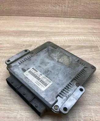 Renault Scenic I Engine control unit/module ECU HOM8200039569 0281001934