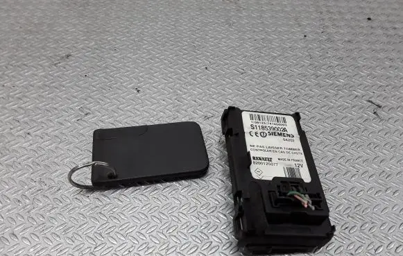 Renault Scenic II - Grand scenic II Ignition key card reader 8200125077