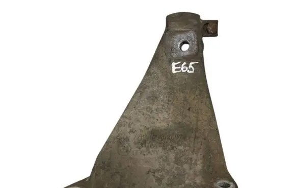 BMW 7 E65 E66 Engine mounting bracket 6754616 22116754616