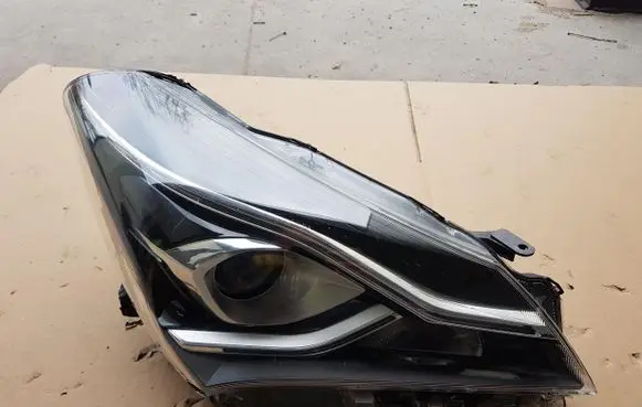 Toyota Yaris Headlight/headlamp
