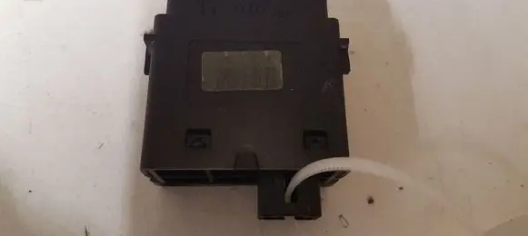 Nissan Qashqai+2 Headlight level height control switch