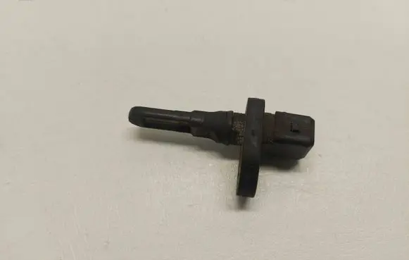 Audi A4 S4 B5 8D Intake air temperature sensor 058905379