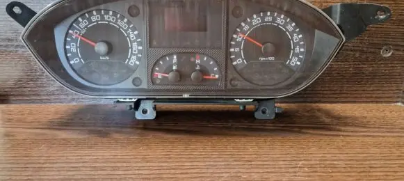 Iveco Daily 4th gen Speedometer (instrument cluster) 69502589 503001480201