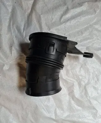 BMW 5 E60 E61 Air intake duct part 7521016