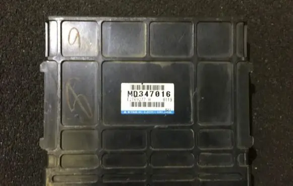 Mitsubishi Colt Engine control unit/module MD347016