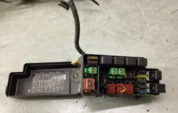 Subaru Legacy Fuse module