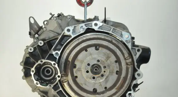 Volkswagen Touran II Manual 6 speed gearbox NQJ
