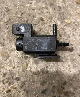 BMW 5 F10 F11 Turbo solenoid valve 70231800 10T307 7810831