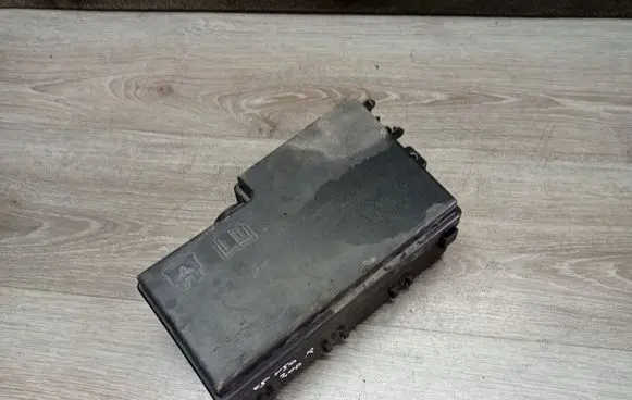 Volvo V50 Fuse module 8688040 518818000