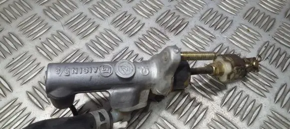 Toyota Auris 150 Clutch master cylinder AISIN58