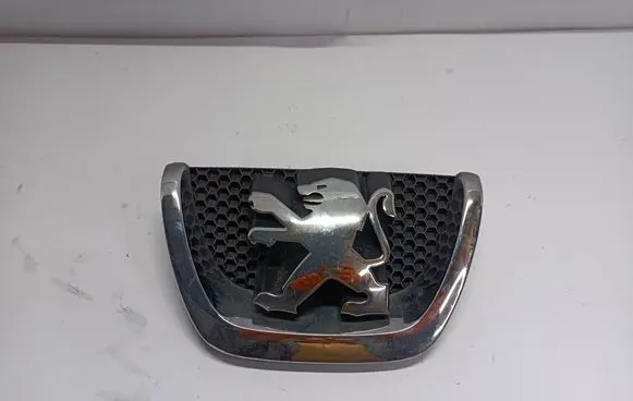 Peugeot 5008 Manufacturer badge logo/emblem 303002001 18C0001030