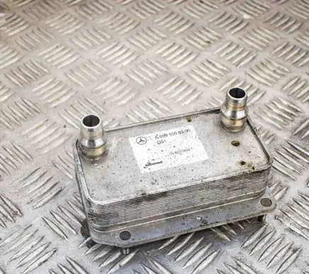 Mercedes-Benz E W238 Engine oil radiator A0995006300