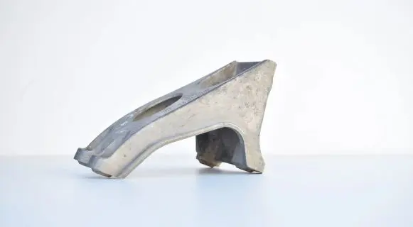 Audi A8 S8 D3 4E Engine mounting bracket 4E0399114AN
