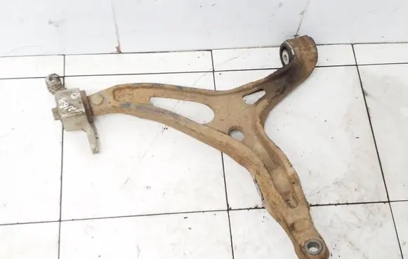 Front lower control arm/wishbone