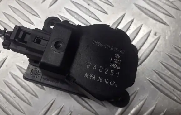 Ford Mondeo MK IV A/C air flow flap actuator/motor 3M5H-19E616-AB