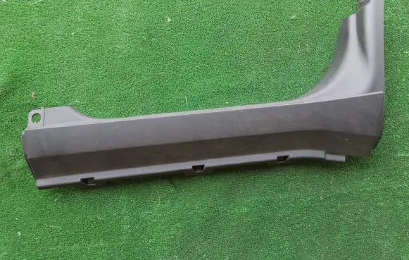 Iveco Daily 6th gen Side skirt front trim 5801521532
