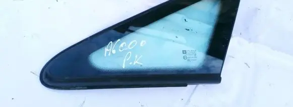 Opel Zafira B Front triangle window/glass 