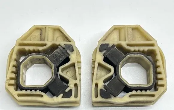 Volkswagen PASSAT B8 USA Radiator mount bracket 1K0121367G 1Z0121367B
