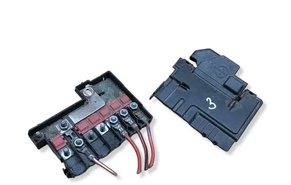 Audi A1 Fuse module 6R0937621 0811