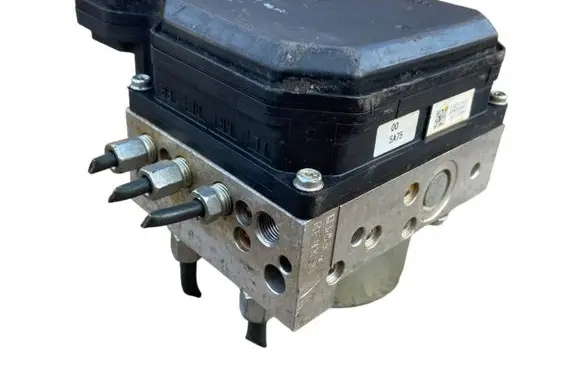 Nissan Juke I F15 ABS Pump 47660BX85B
