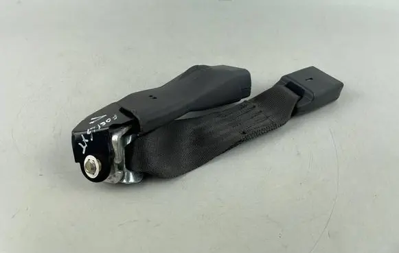 Subaru Forester SG Rear seatbelt buckle BAA560017