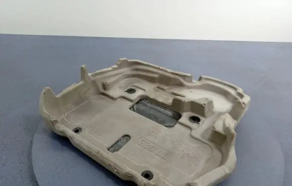 Battery box tray