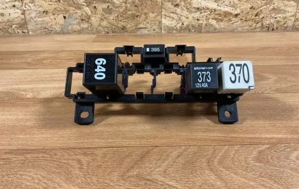 Audi A4 S4 B7 8E 8H Fuse box set 8E0937503