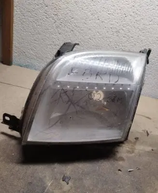 Ford Fiesta Headlight/headlamp 24689700