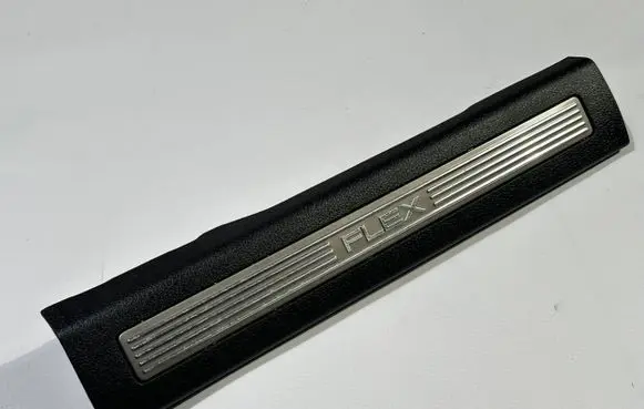 Ford Flex Front sill (body part) 8A83-7413201