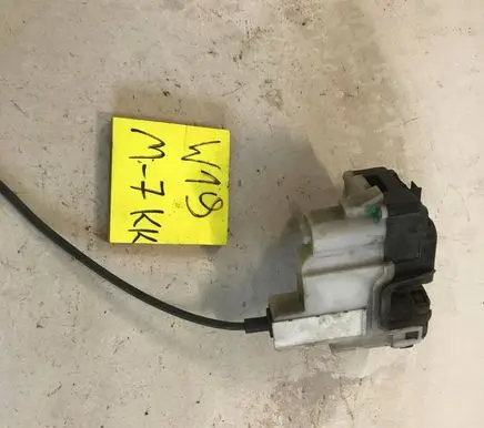 Renault Trafic II (X83) Front door lock 8200008246 91166237