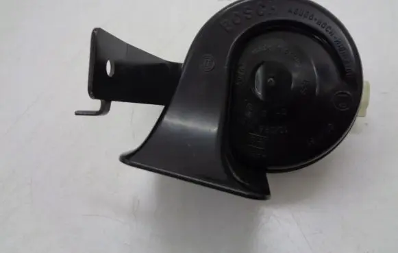 Chrysler PT Cruiser Horn signal holder/bracket 4671747AC