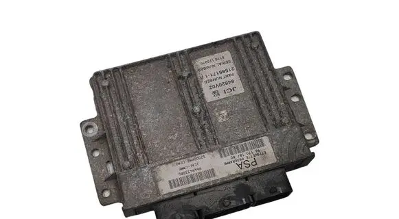 Citroen C4 I Engine control unit/module 9649433980 9657018780