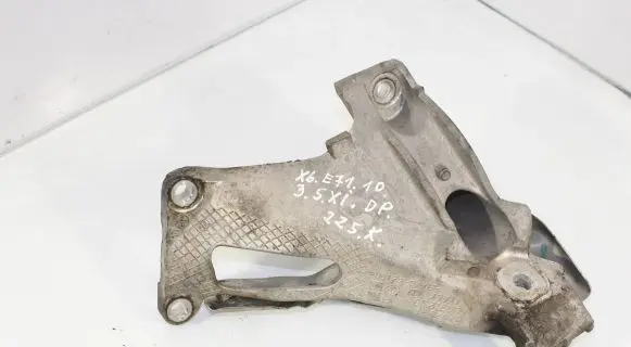 BMW X6 E71 Engine mounting bracket 6797921