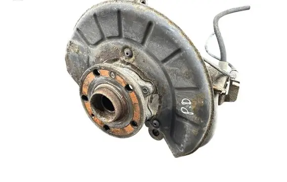 Skoda Octavia Mk2 (1Z) Front wheel hub spindle knuckle 1K0407256AA 5K0498621