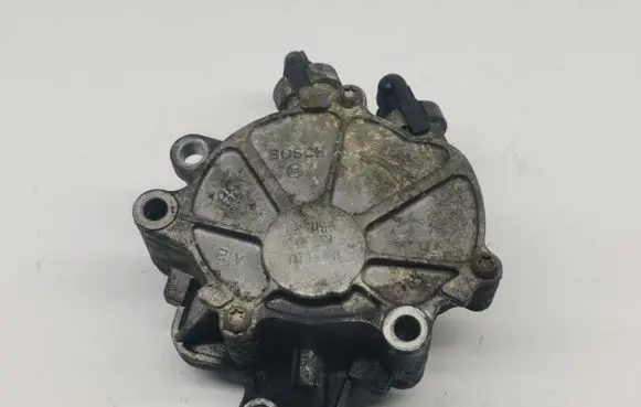 Peugeot 607 Vacuum pump 4R802A451