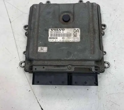 Volvo XC90 Engine control unit/module 30729826A 1039S12418 0281012103