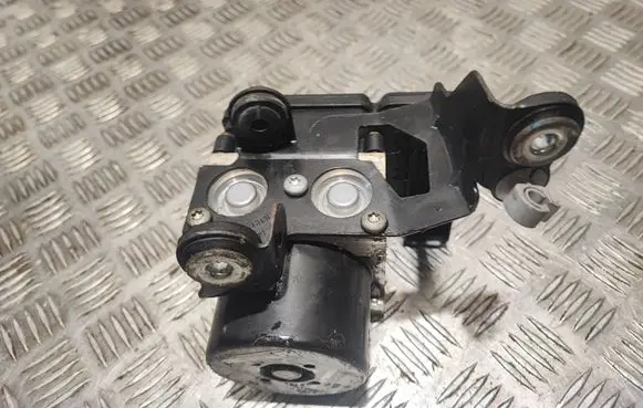 Volvo V50 ABS Pump A426G15W373 A426G15