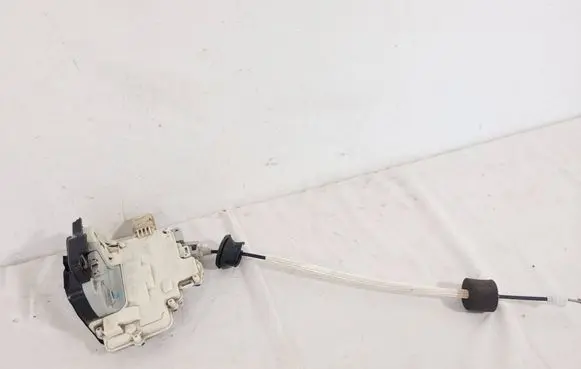 Audi A6 S6 C6 4F Front door lock 4F2837015