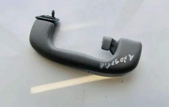 Opel Zafira B Rear interior roof grab handle 317382836