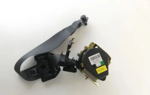 BMW 7 E65 E66 Front seatbelt 7037816 KL997