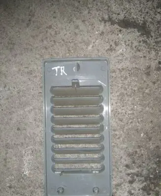 Renault Trafic II (X83) Quarter panel pressure vent 8200018673 91166856