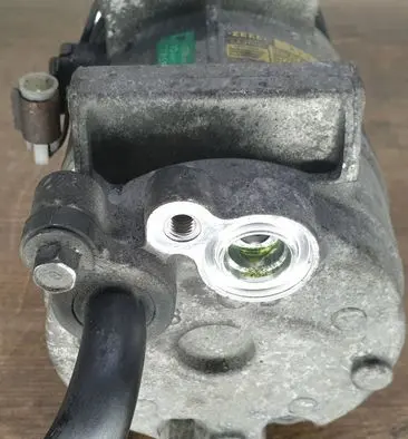 Volvo XC90 Air conditioning (A/C) compressor (pump) 8708581