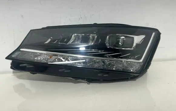 Skoda Fabia Mk3 (NJ) Headlight/headlamp 6V1941015F