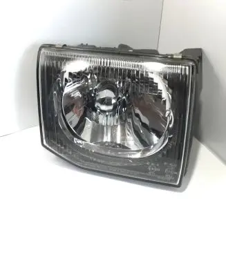 Mitsubishi Pajero Headlight/headlamp 11087233 11087234 E13300272